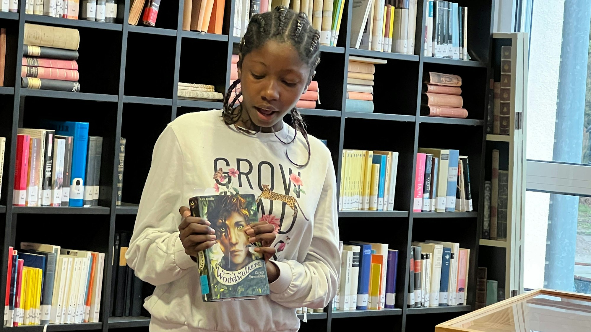 Vorlesewettbewerb Leverkusen 2022/2023: Regionalentscheid in der Bibliothek des Lise-Meitner-Gymnasiums