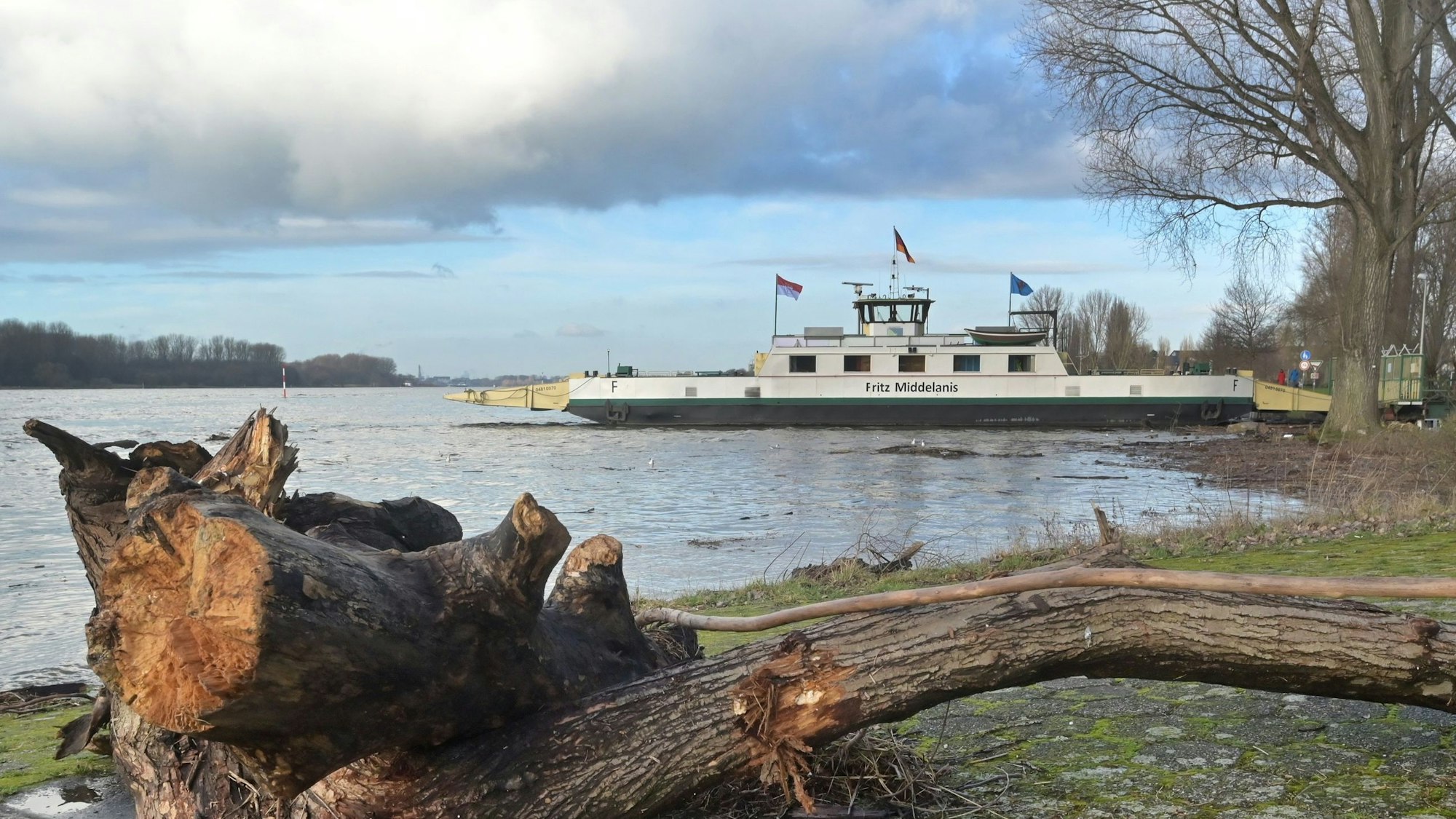 An der Hitdorfer Fähre Fritz Middelanis