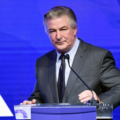 USA, New York: Schauspieler Alec Baldwin moderiert die Robert F. Kennedy Human Rights Ripple of Hope Award Gala.