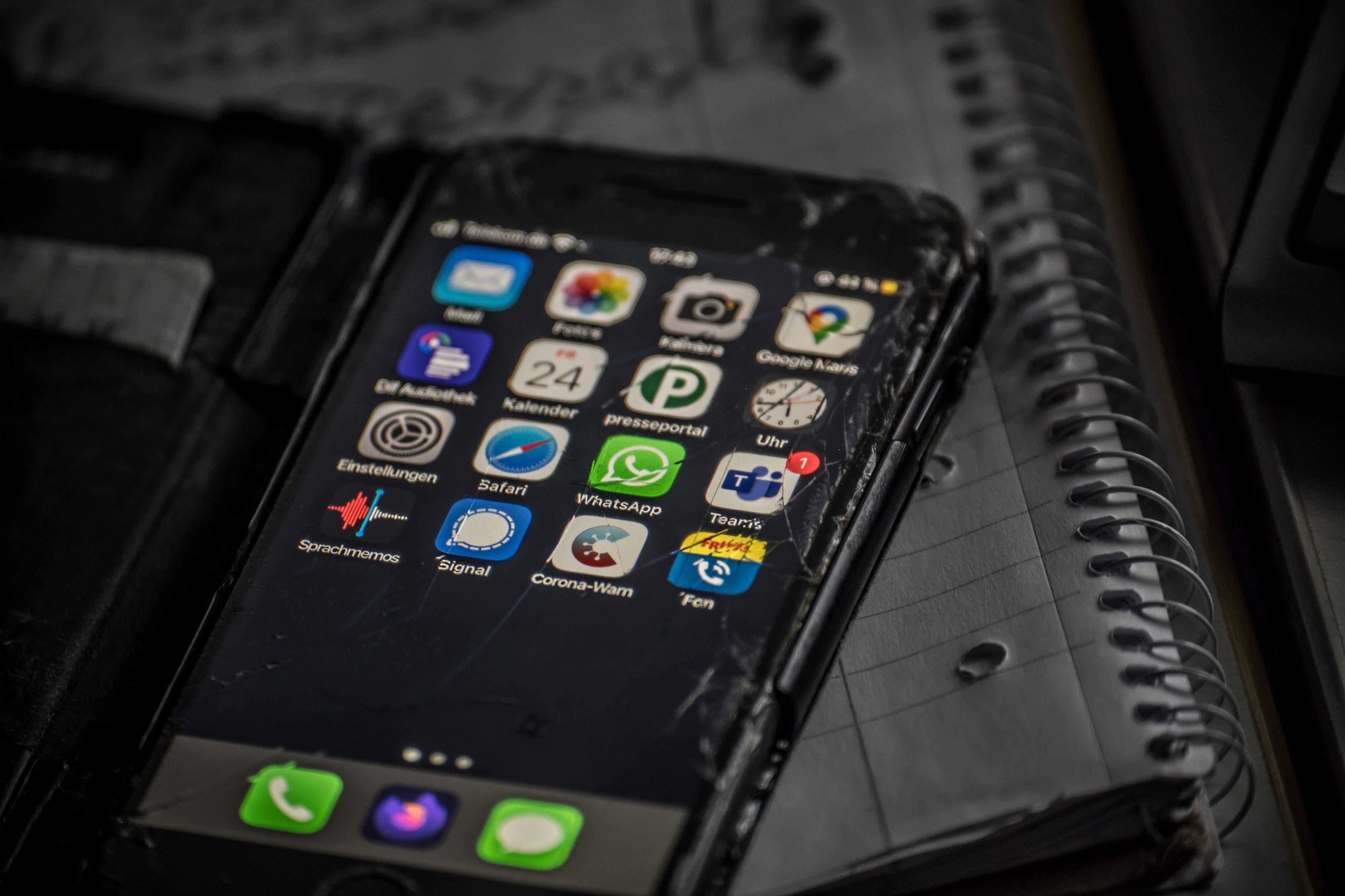 Handy mit Spiderapp-Icon