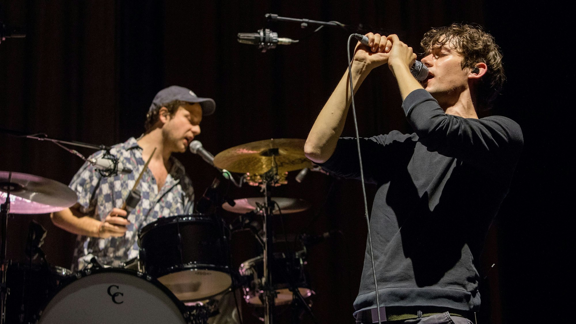 Die Band AnnenMayKantereit hat eine Cover-Version des Songs „Toxic“ von Britney Spears veröffentlicht.