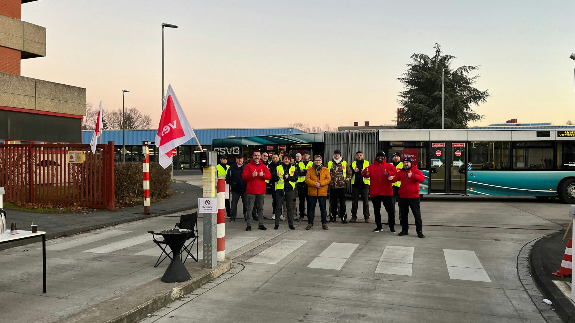 Streikende bei der RSVG.