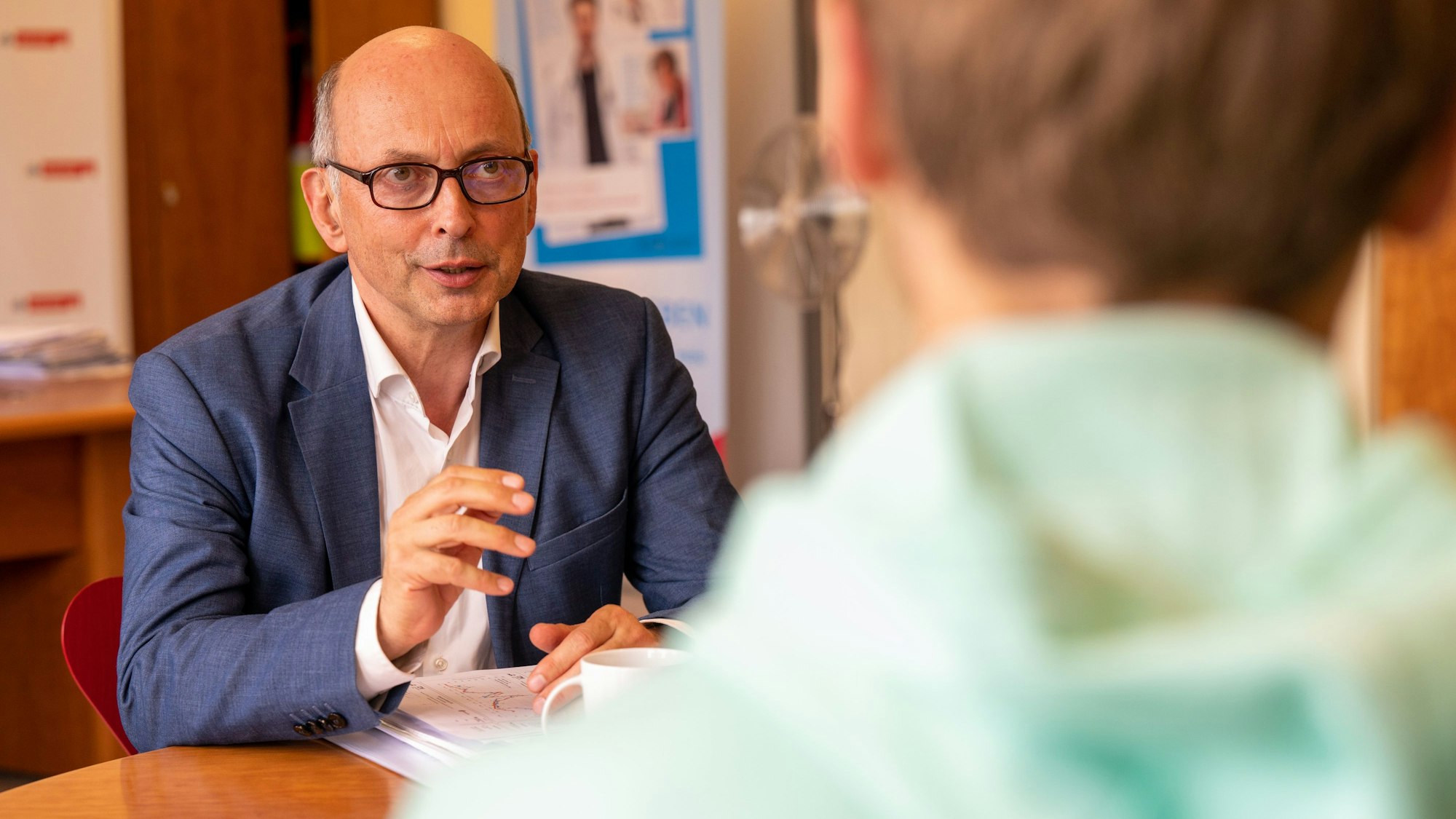 Das Foto zeigt Johannes Nießen, Leiter des Kölner Gesundheitsamtes.