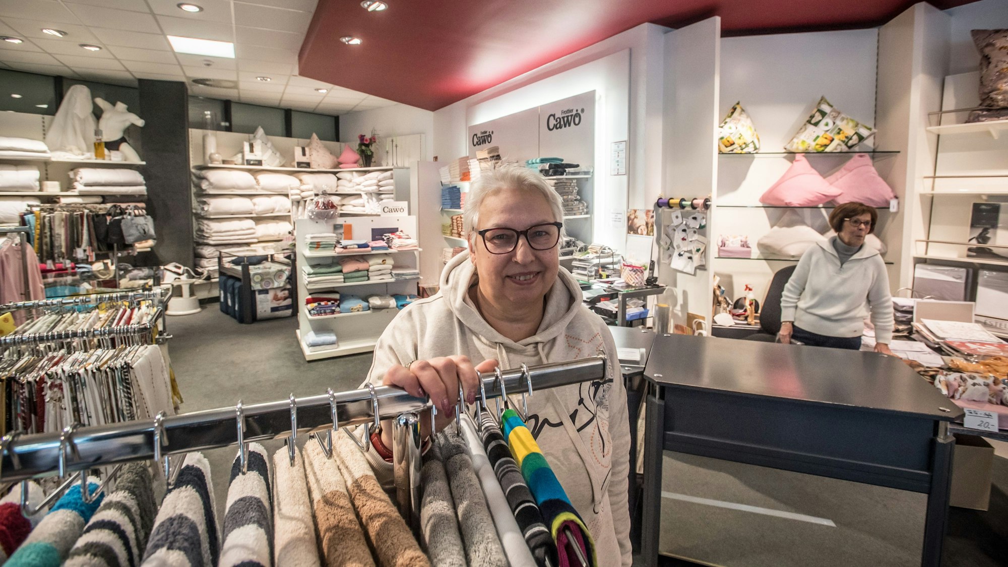 Martina Höher in ihrem Geschäft in den Luminaden.