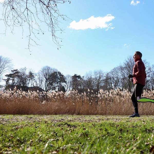 Der Kölner Laufprofi Christoph Falkenroth im Klettenbergpark.
