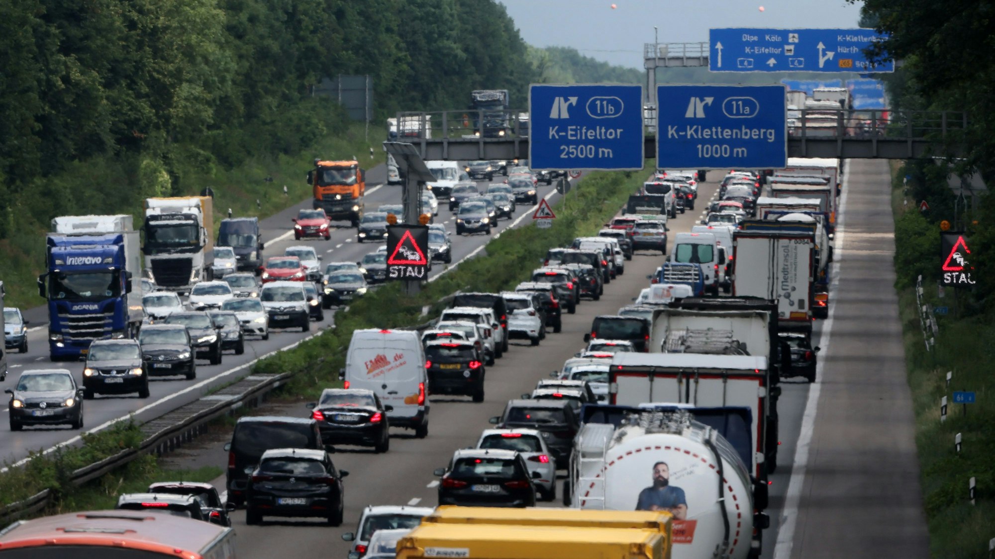 Zu Stau könnte es am Freitag (10. Mai) auf der Bundesautobahn A4 an den Auf- und Abfahrten Köln-Eifeltor kommen.