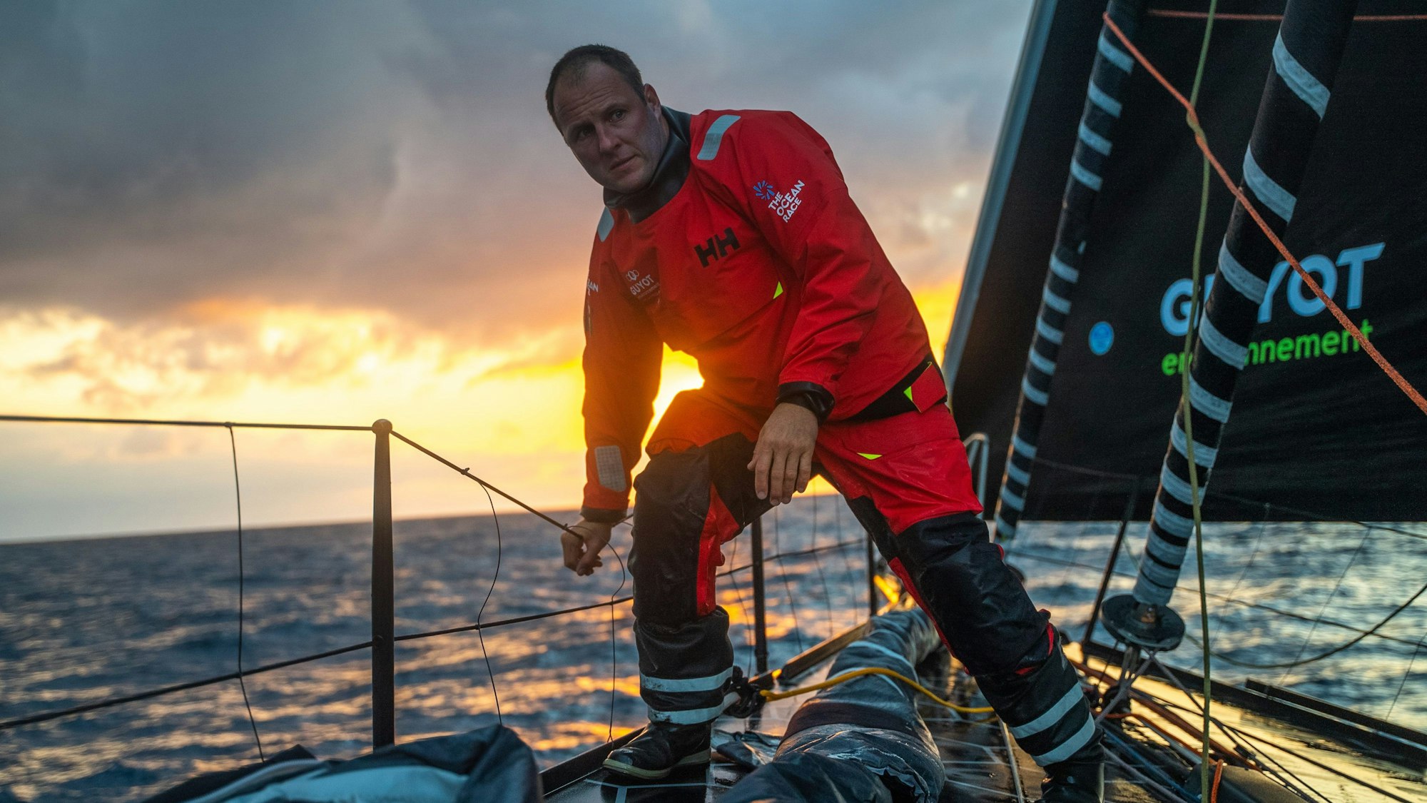 HANDOUT - 16.09.2022, ---: "Guyot"-Co-Skipper Robert Stanjek (Bild) und das Guyot Environnement . Team Europe um Skipper Benjamin Dutreux müssen auf der Königsetappe im Ocean Race mit einem Rumpfschaden aufgeben. (zu dpa: ««Guyot»-Team gibt Ocean Race auf») Foto: Charles Drapeau/GUYOT environnement/dpa +++ dpa-Bildfunk +++