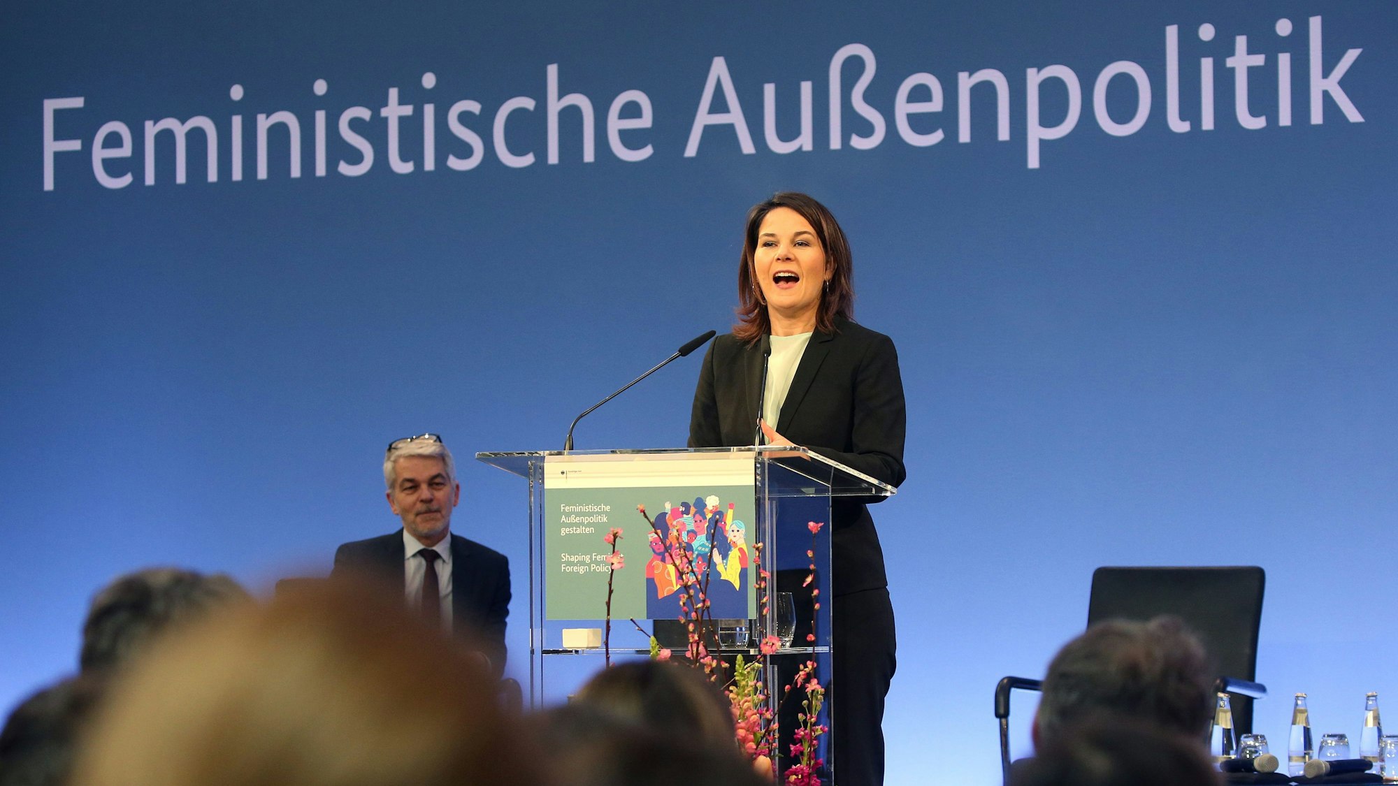 Annalena Baerbock (Bündnis90/Grüne), Bundesaußenministerin, hält eine Rede bei der Vorstellung der Leitlinien zur Feministischen Außenpolitik.