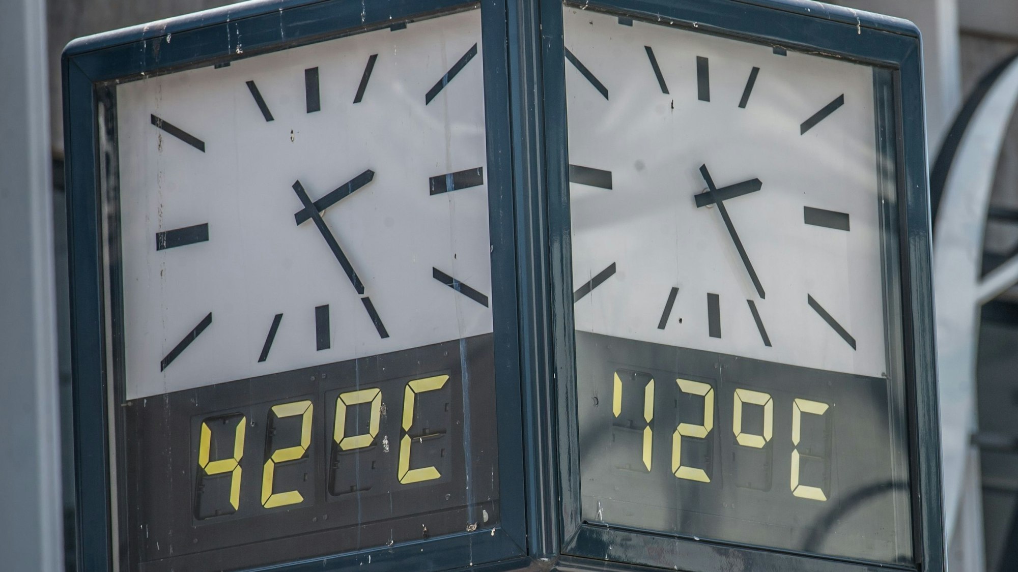 Hitze in der Leverkusener City, 42°