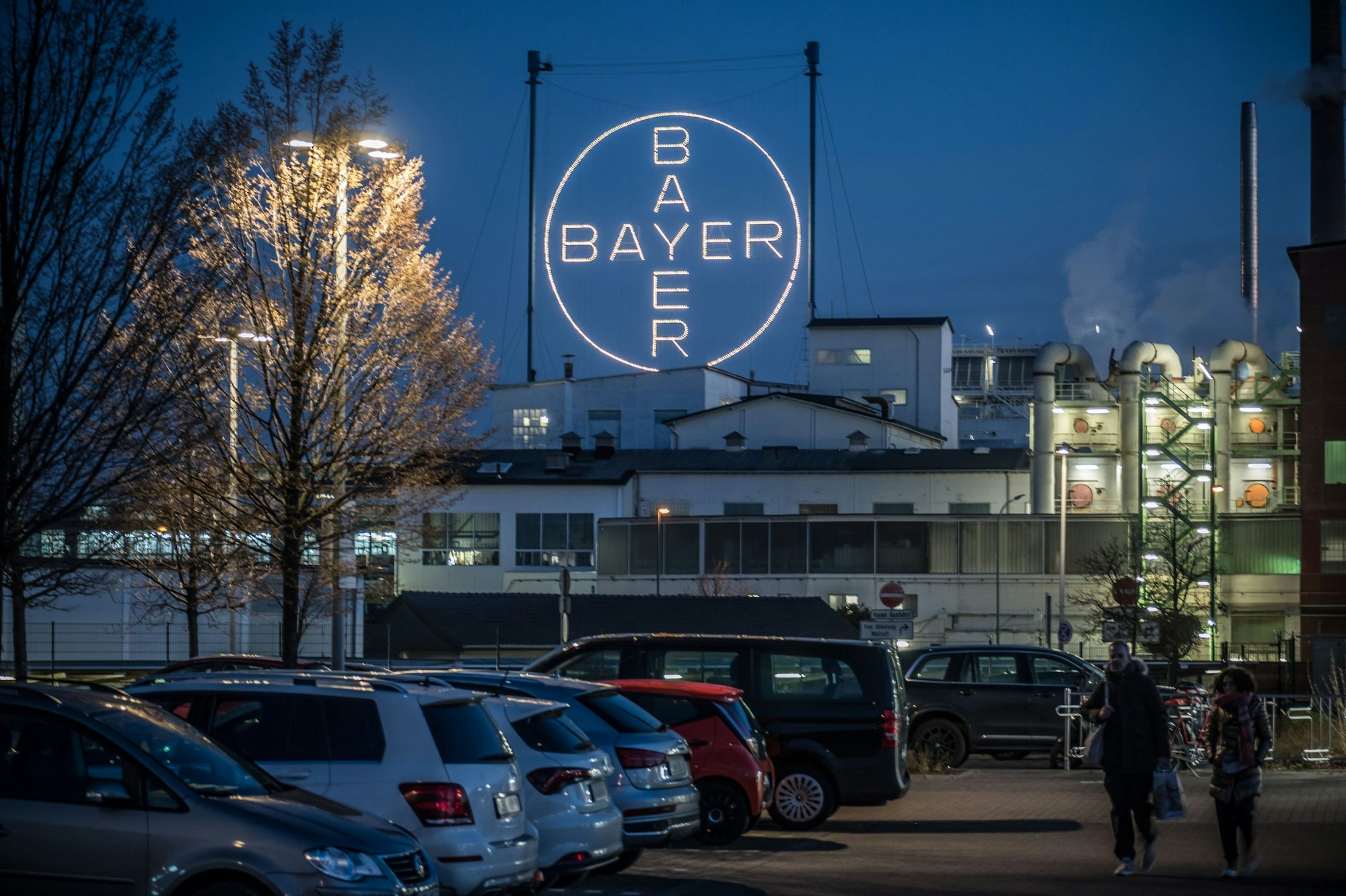 Das Bayer-Kreuz bei Nacht