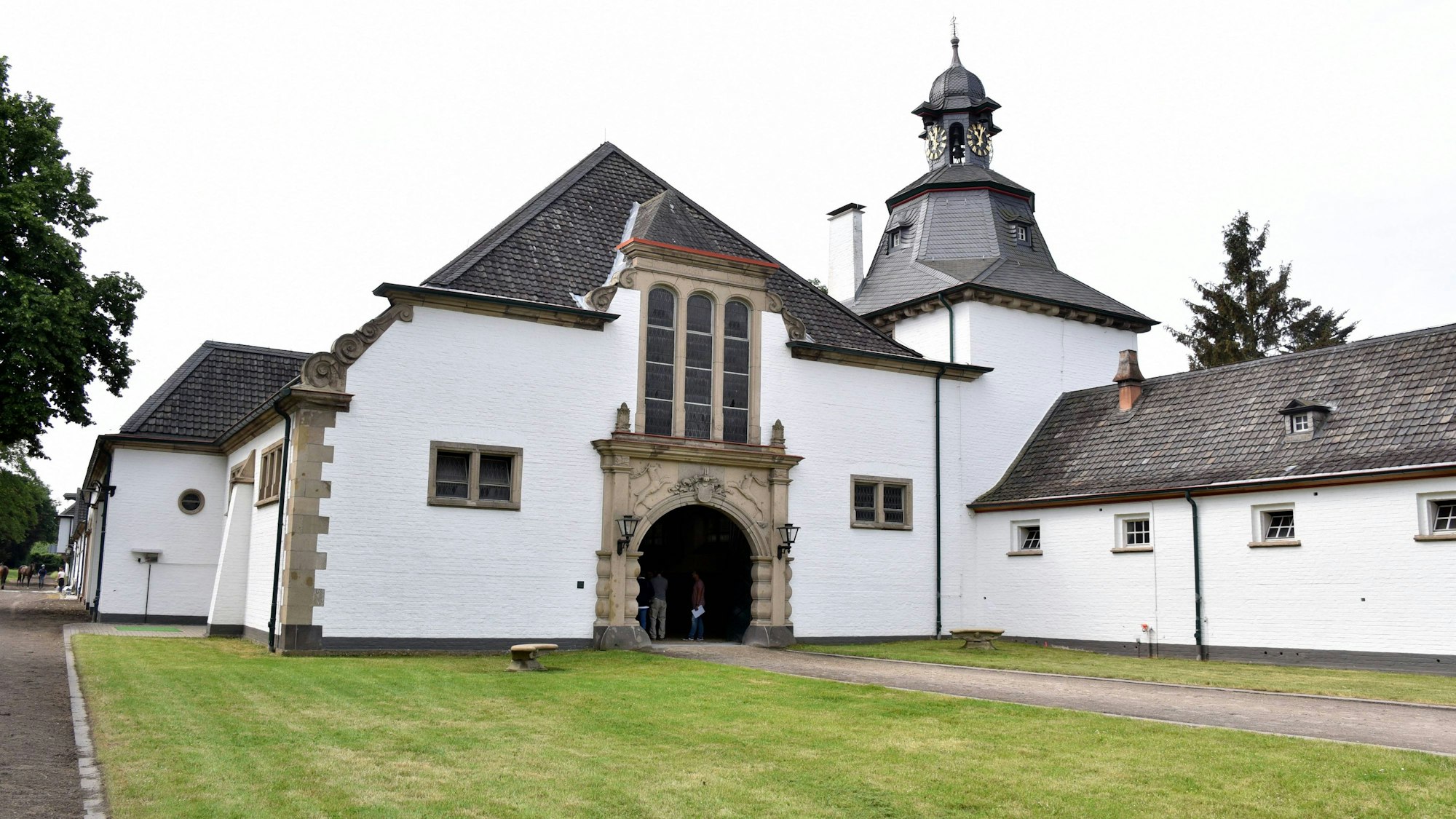 Die historische Reithalle im Gestüt Röttgen in Köln.