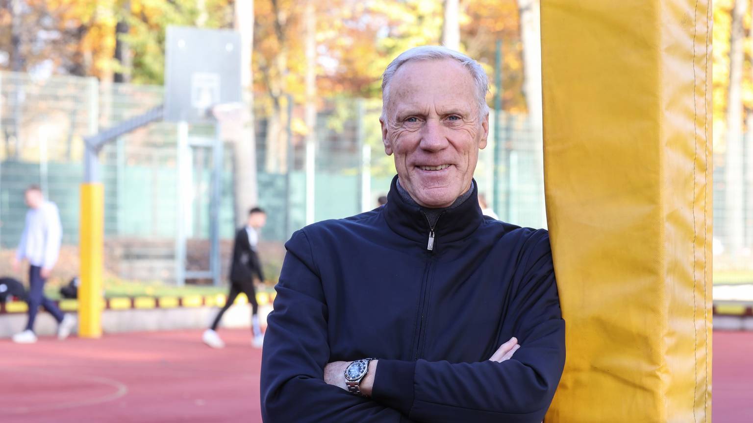 Prof. Dr. Ingo Froböse ist Universitätsprofessor für Prävention und Rehabilitation im Sport an der Deutschen Sporthochschule Köln (SpoHo)