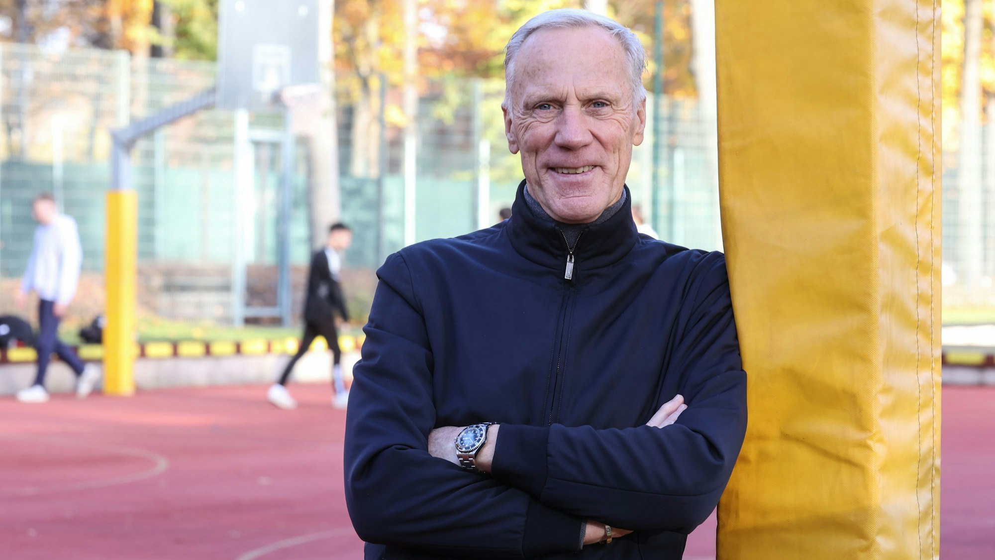 Prof. Dr. Ingo Froböse ist Universitätsprofessor für Prävention und Rehabilitation im Sport an der Deutschen Sporthochschule Köln (SpoHo)