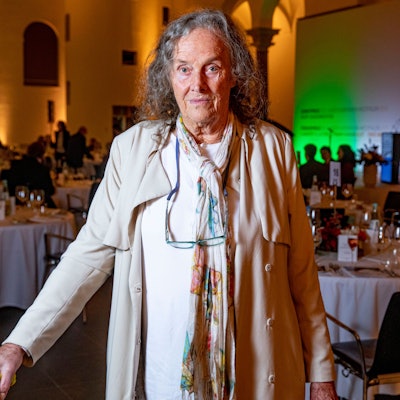 Nordrhein-Westfalen, Düsseldorf: Die Künstlerin Mary Bauermeister im November 2021 bei der Verleihung des ersten Kunstpreises des Landes Nordrhein-Westfalen. Am Donnerstag starb die Mitbegründerun der Fluxus-Bewegung und ehemalige Frau des Komponisten Stockhausen.