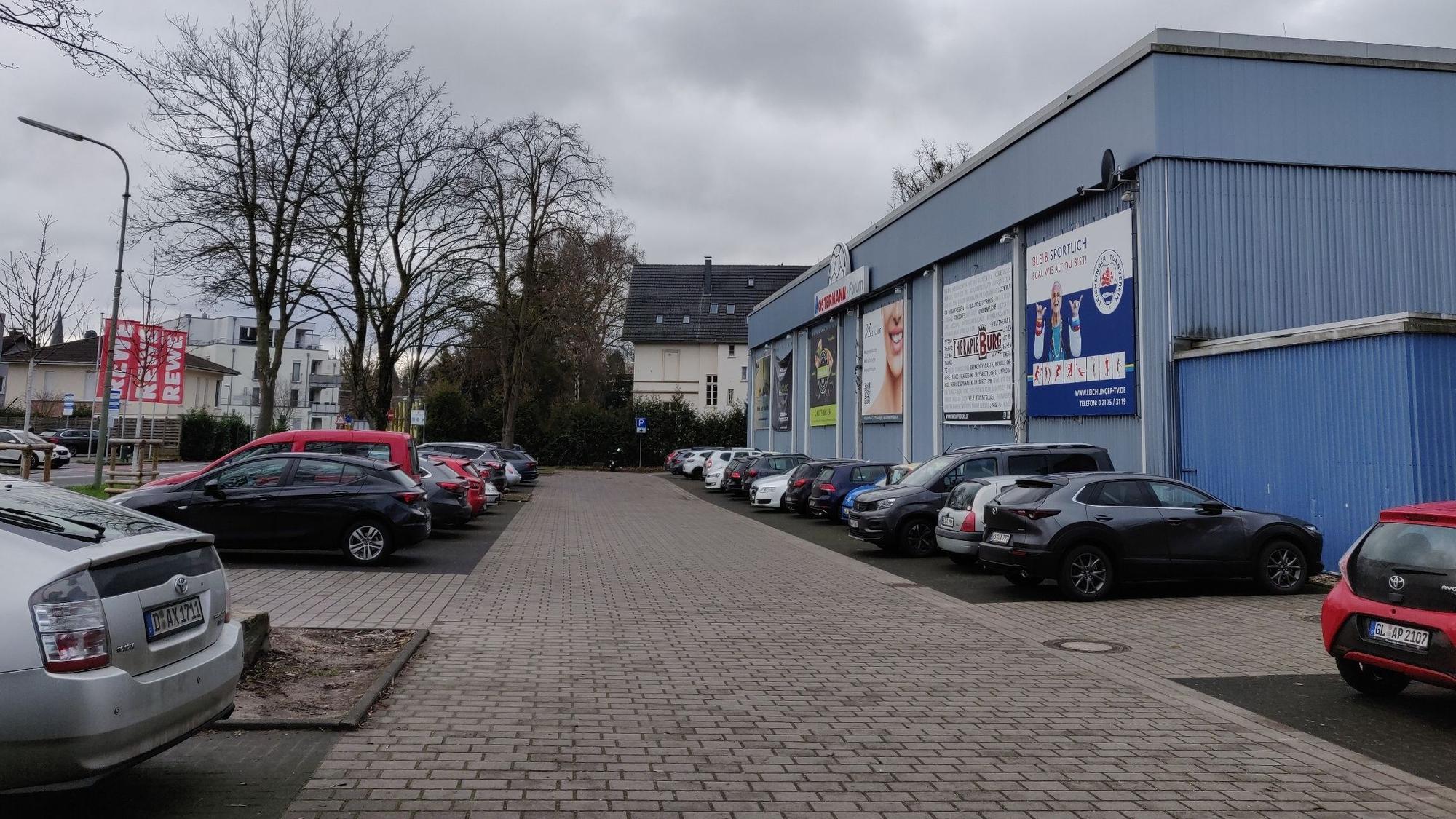 Parkplatz an der Sporthalle Am Hammer in Leichlingen