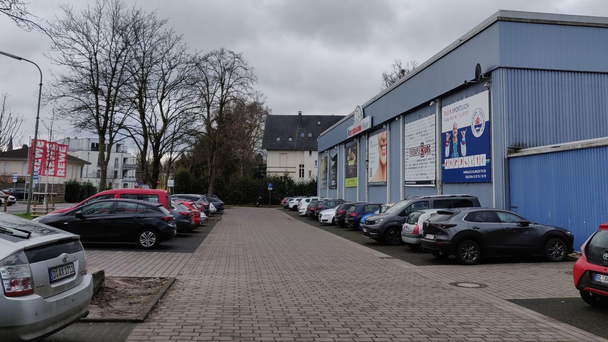 Parkplatz an der Sporthalle Am Hammer in Leichlingen