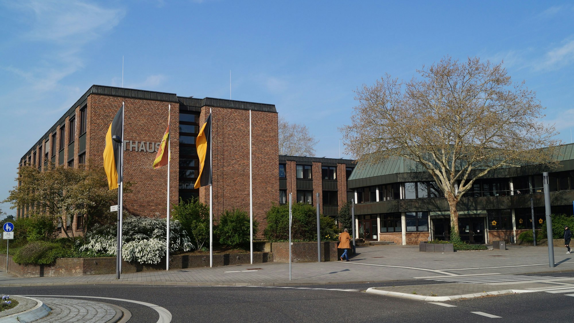 Auf dem Foto ist das Kerpener Rathaus zu sehen.