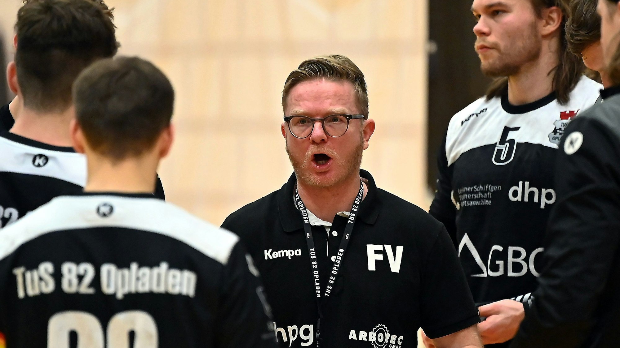 11.02.2023, Handball-Opladen-Emsdetten
TR: Fabrice Voigt (Opladen)
Foto: Uli Herhaus