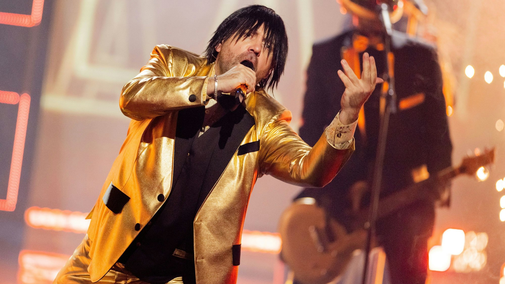 Ikke Hüftgold auf der Bühne.