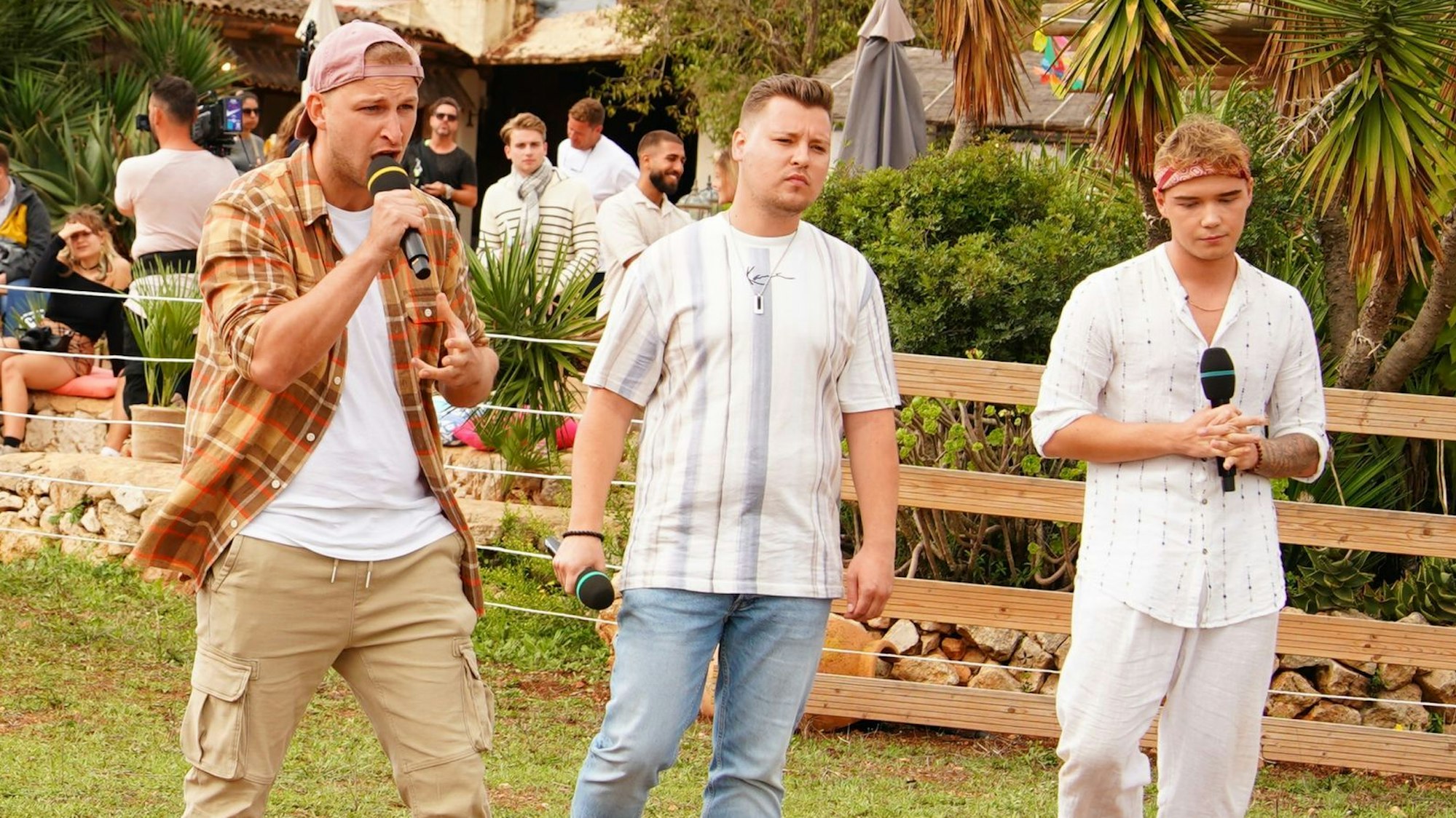 Das Foto zeigt David Leischik aus Hürth bei einem Auftritt in einer früheren Folge von „Deutschland sucht den Superstar“.