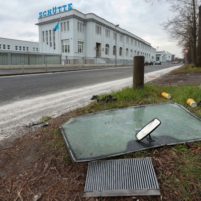 Die Unfallstelle auf der Alfred-Schütte-Allee auf der Höhe der Schütte Werke.