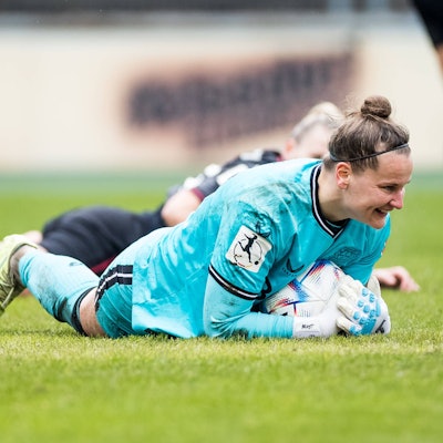 FLYERALARM. Frauen Fussball Bundesliga, 1. FC Koeln - Bayer 04 Leverkusen 05.03.2023 Friederike Repohl Bayer 04 Leverkusen, 27 haelt FLYERALARM Frauen Fussball Bundesliga, 1. FC Koeln - Bayer 04 Leverkusen, Koeln, Geissbockheim DFB REGULATIONS PROHIBIT ANY USE OF PHOTOGRAPHS AS IMAGE SEQUENCES AND/OR QUASI-VIDEO. *** FLYERALARM Women Football Bundesliga, 1 FC Koeln Bayer 04 Leverkusen 05 03 2023 Friederike Repohl Bayer 04 Leverkusen, 27 haelt FLYERALARM Women Football Bundesliga, 1 FC Koeln Bayer 04 Leverkusen, Koeln, Geissbockheim DFB REGULATIONS PROHIBIT ANY USE OF PHOTOGRAPHS AS IMAGE SEQUENCES AND OR QUASI VIDEO Copyright: xBEAUTIFULxSPORTS/Wunderlx