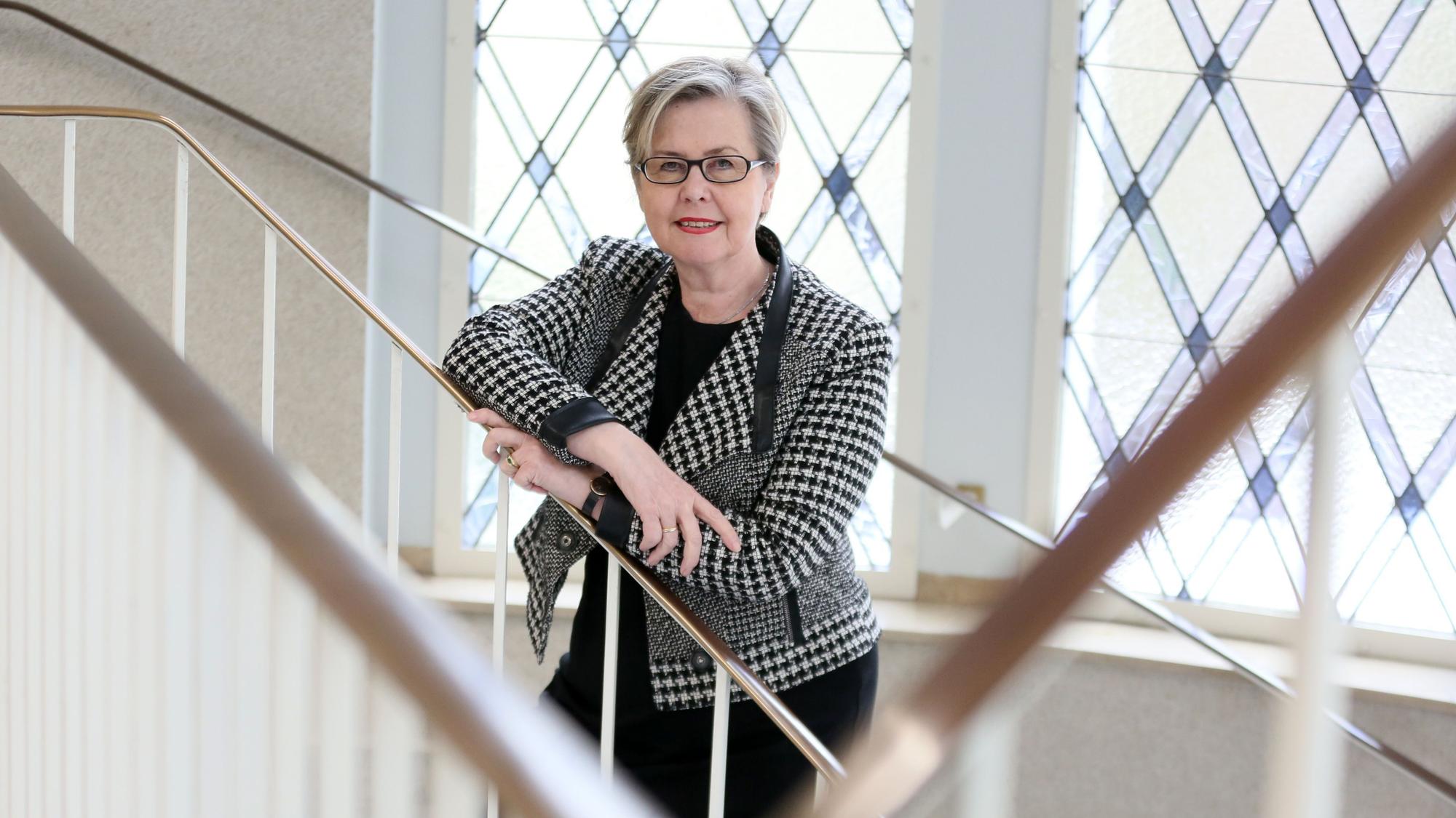 Margarete Haase, fotografiert in einem Treppenhaus. (Archivbild)