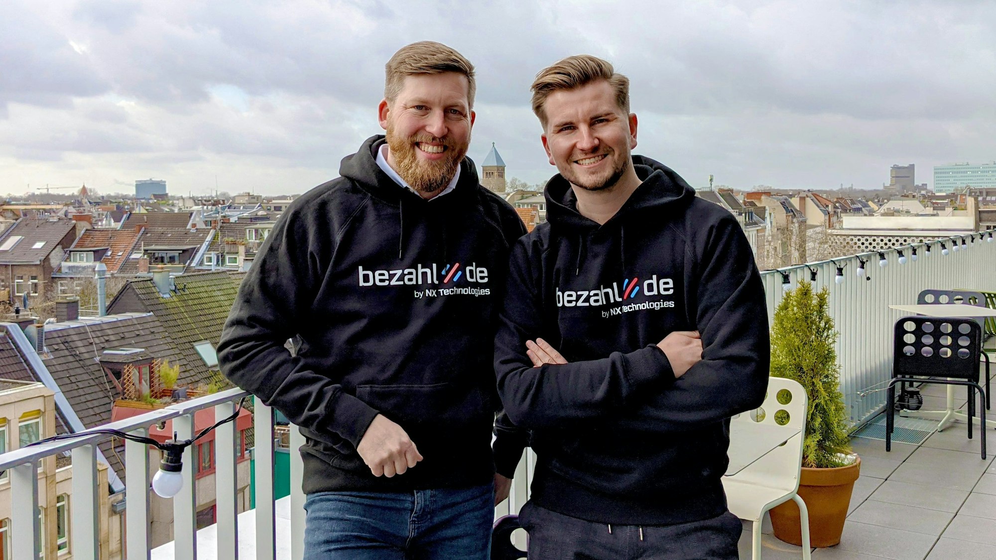 Die Gründer Ulrich Schmidt (l.) und Lasse Diener von NX Technologies GmbH, einem Kölner FinTech-Start-up.