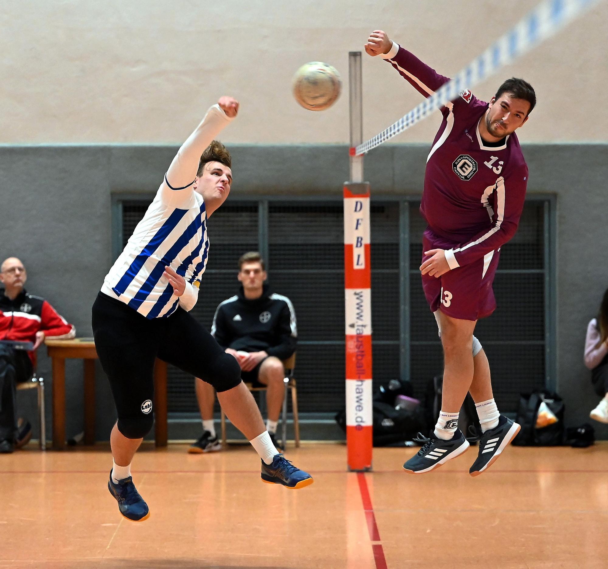 12.11.2022,-Faustball-Leichlinger TV 2-TuS Empelde
NR: 16 (Leichlingen)
Foto: Uli Herhaus
