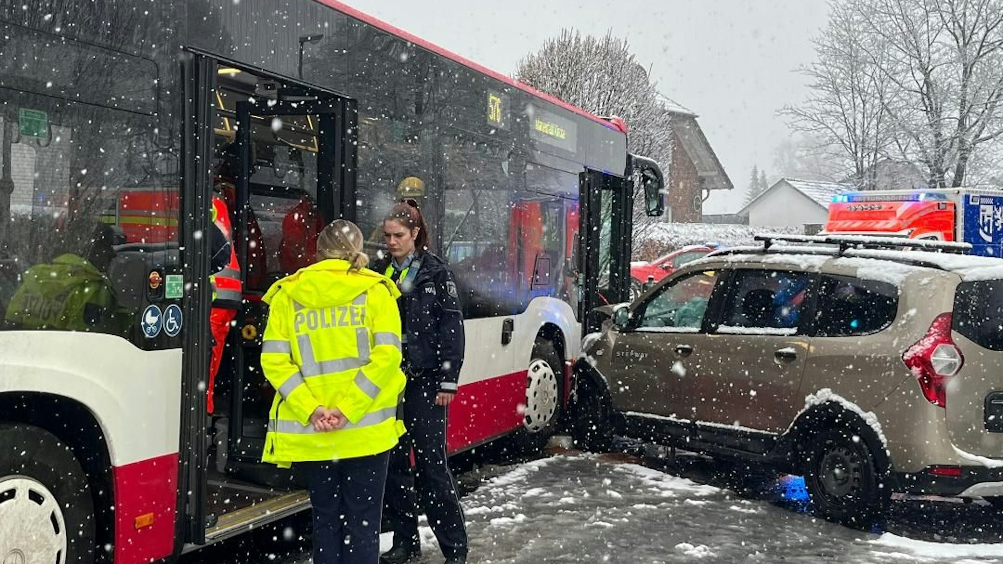 Schwerer Unfall mit einem Bus in Much.