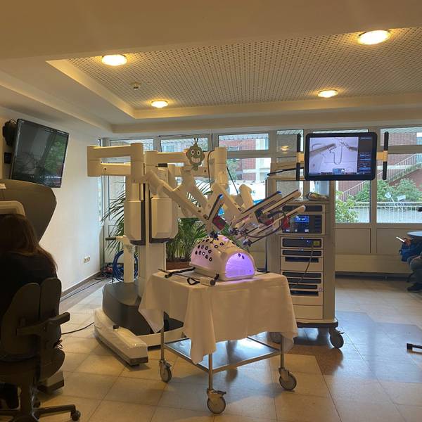 Der neue da Vinci Roboter im Klinikum Leverkusen