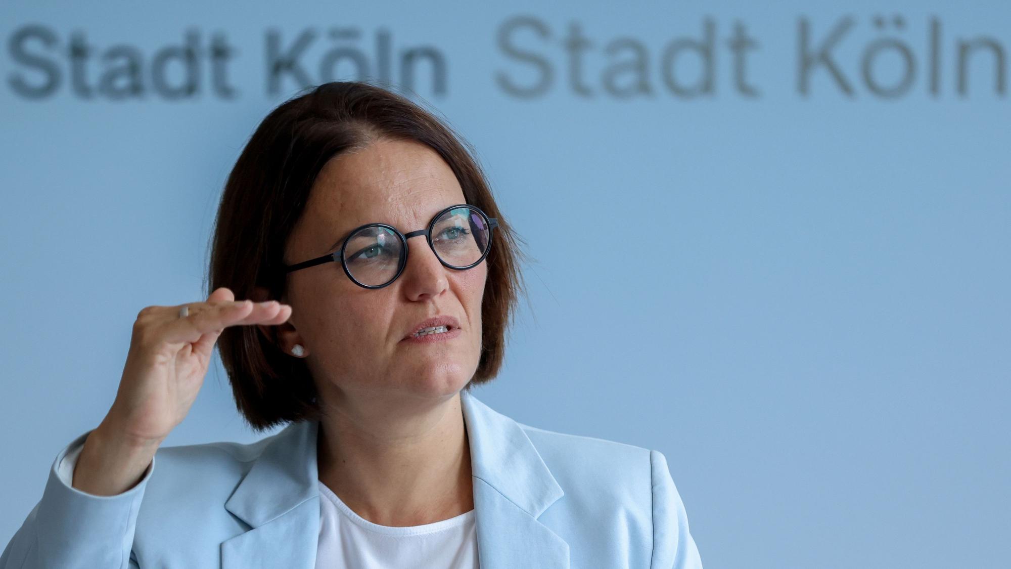 Das Bild zeigt Stadtkämmerin Dörte Diemert.