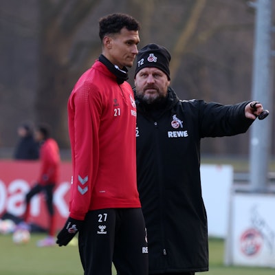 FC-Trainer Steffen Baumgart wünscht seinem Stürmer Davie Selke nun eine längere Zeit ohne Verletzungen und Krankheiten.
