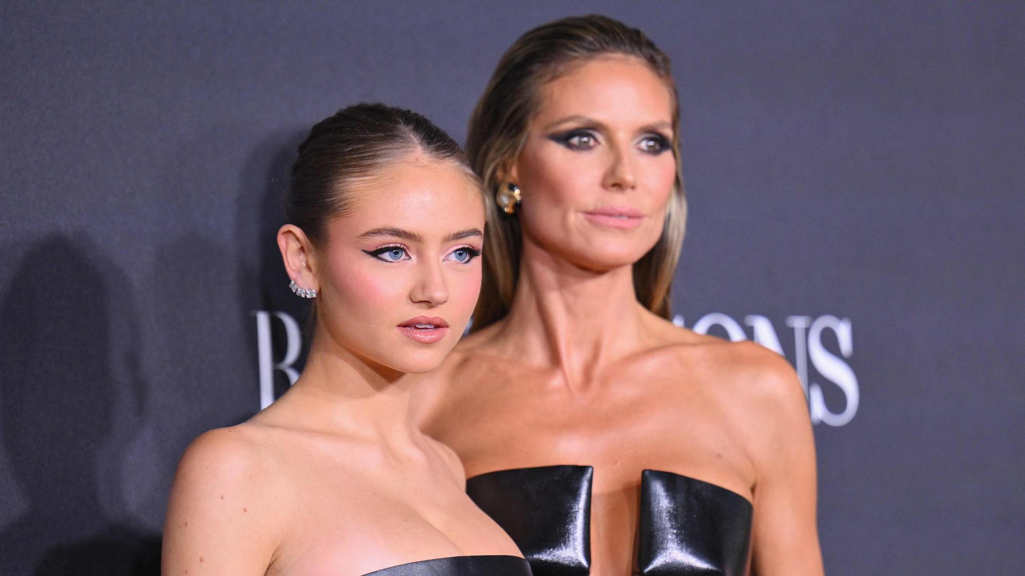 Leni Klum und ihre berühmte Mutter Heidi Klum auf einem roten Teppich.