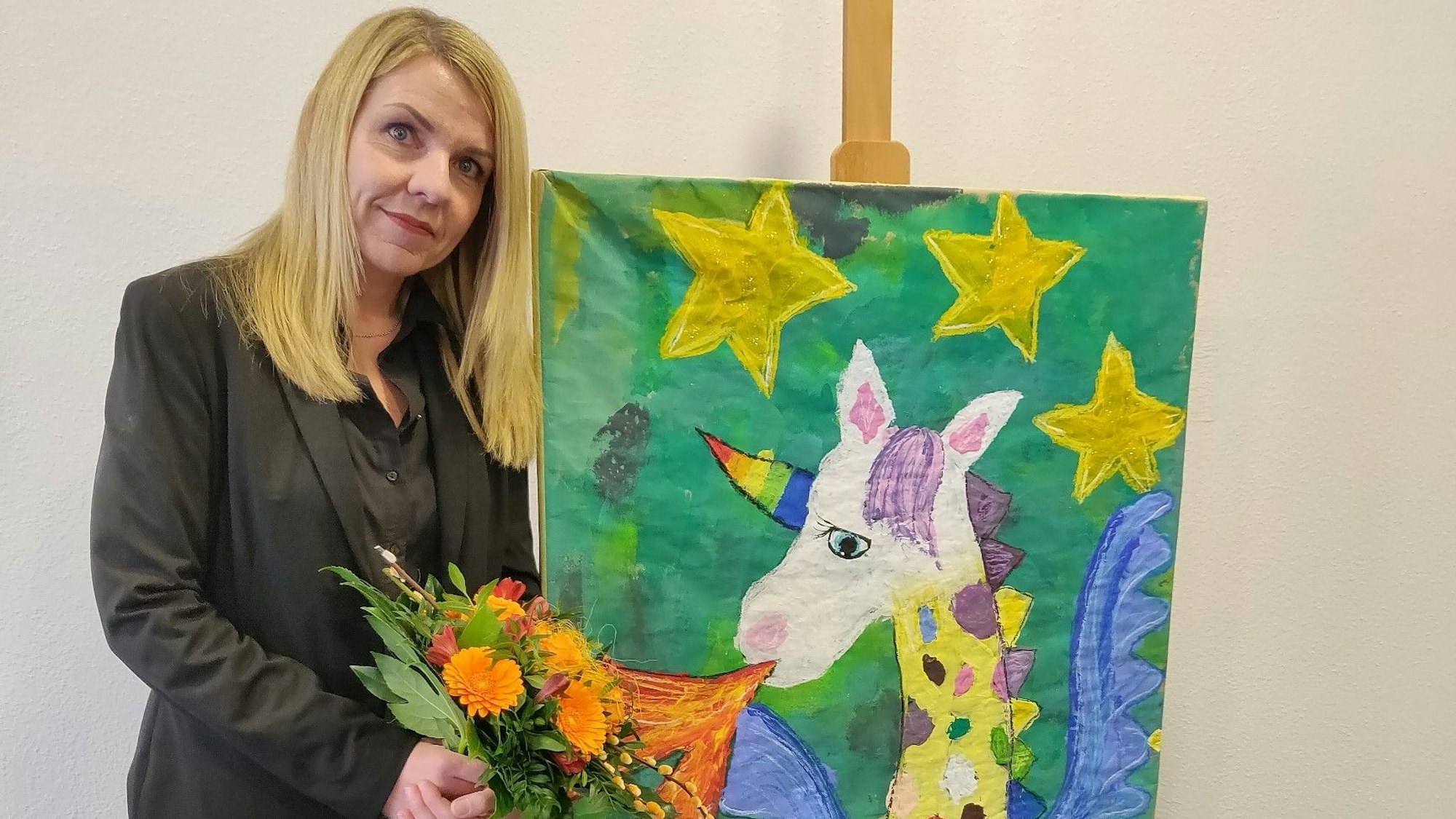 Die Leichlinger Seniorenberaterin Aleksandra Petz bei der Einweihung des Quartiersbüros.