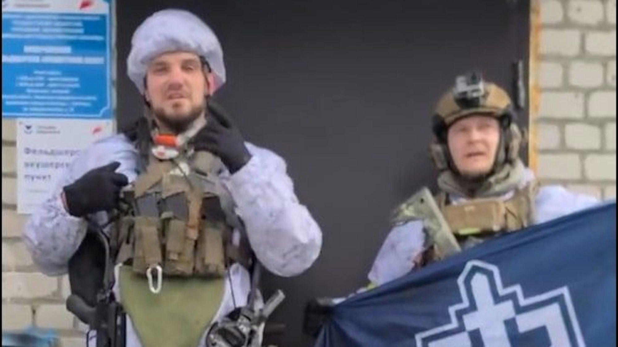 Dennis Kapustin, alias Dennis Nikitin (links) in Ljubetschanje