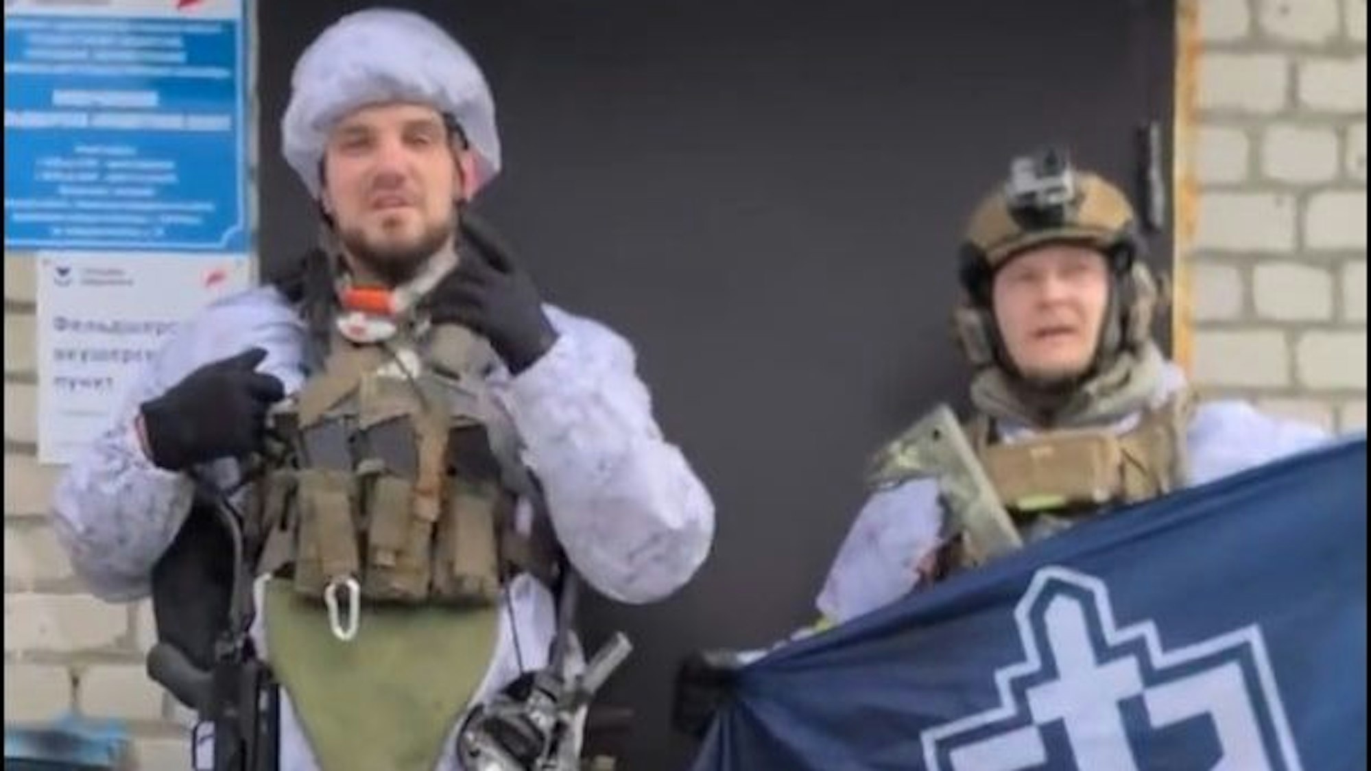 Dennis Kapustin, alias Dennis Nikitin (links) in Ljubetschanje