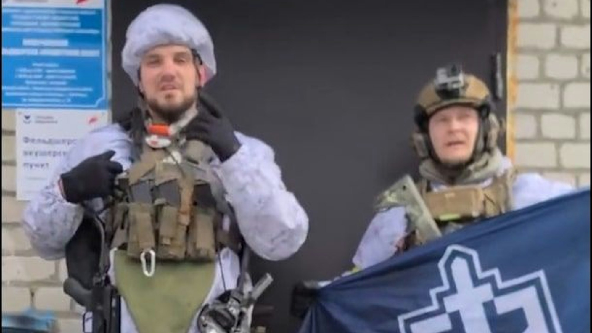 Dennis Kapustin, alias Dennis Nikitin (links) in Ljubetschanje