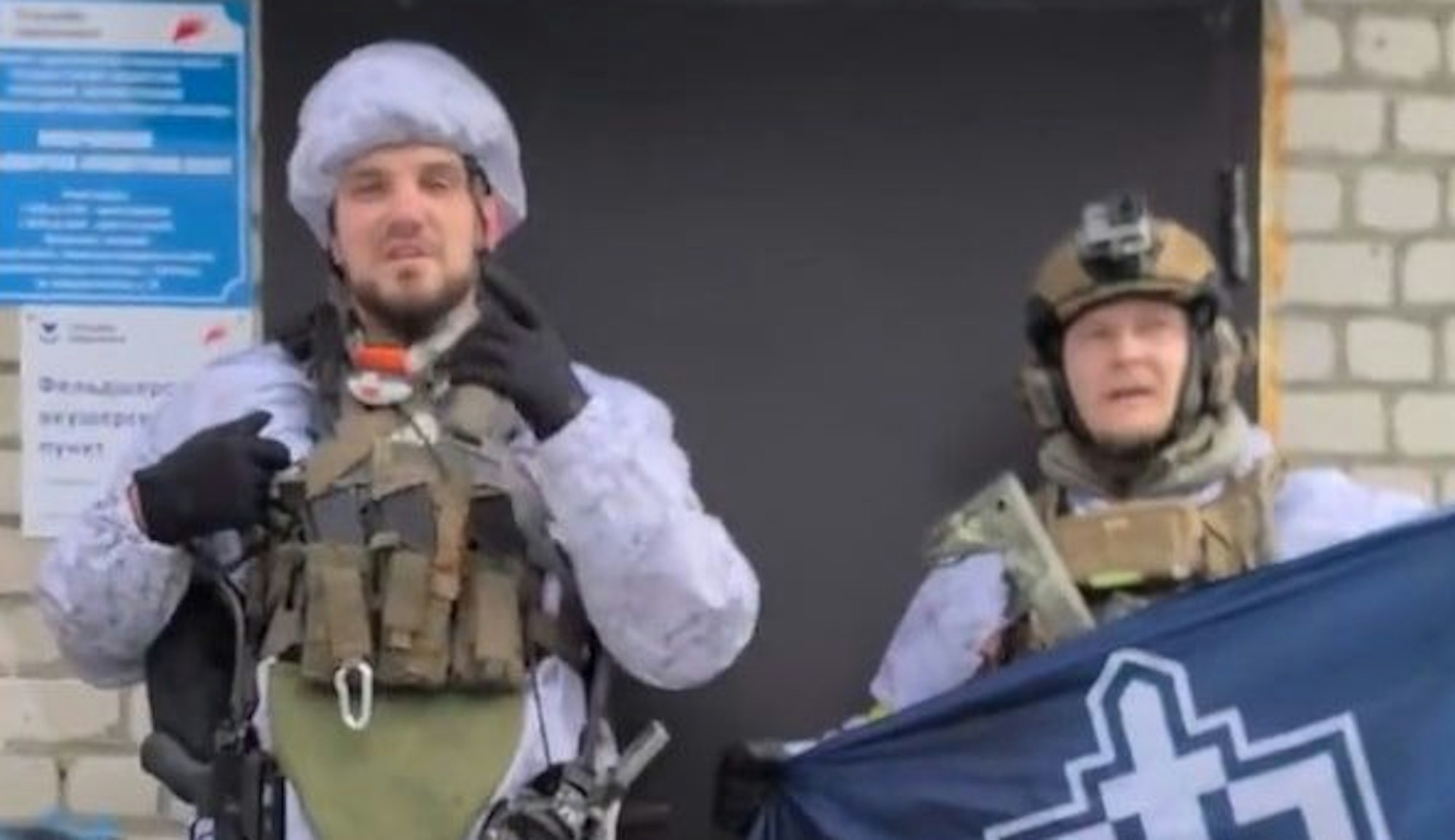 Dennis Kapustin, alias Dennis Nikitin (links) in Ljubetschanje