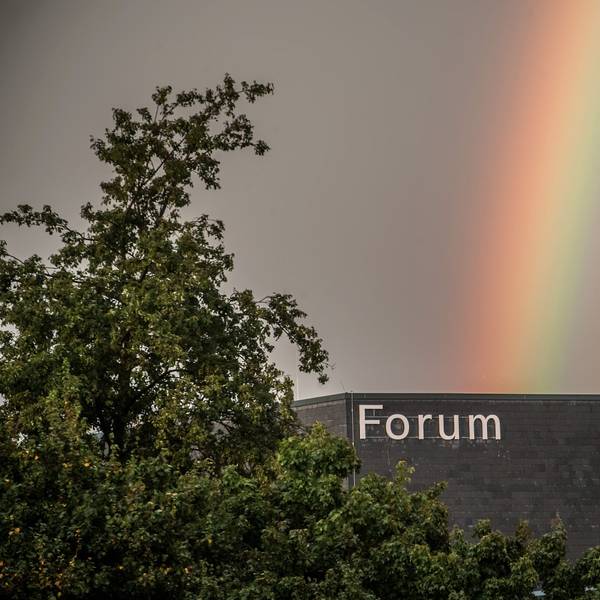 Forum Am Büchelter Hof mit Regennbogen