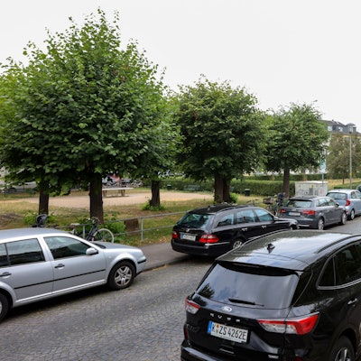 Die aktuelle Parksituation im Pauliviertel in Köln-Braunsfeld.