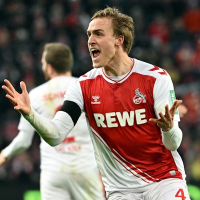 Kölns Timo Hübers reagiert während des Spiels gegen VfL Bochum.
