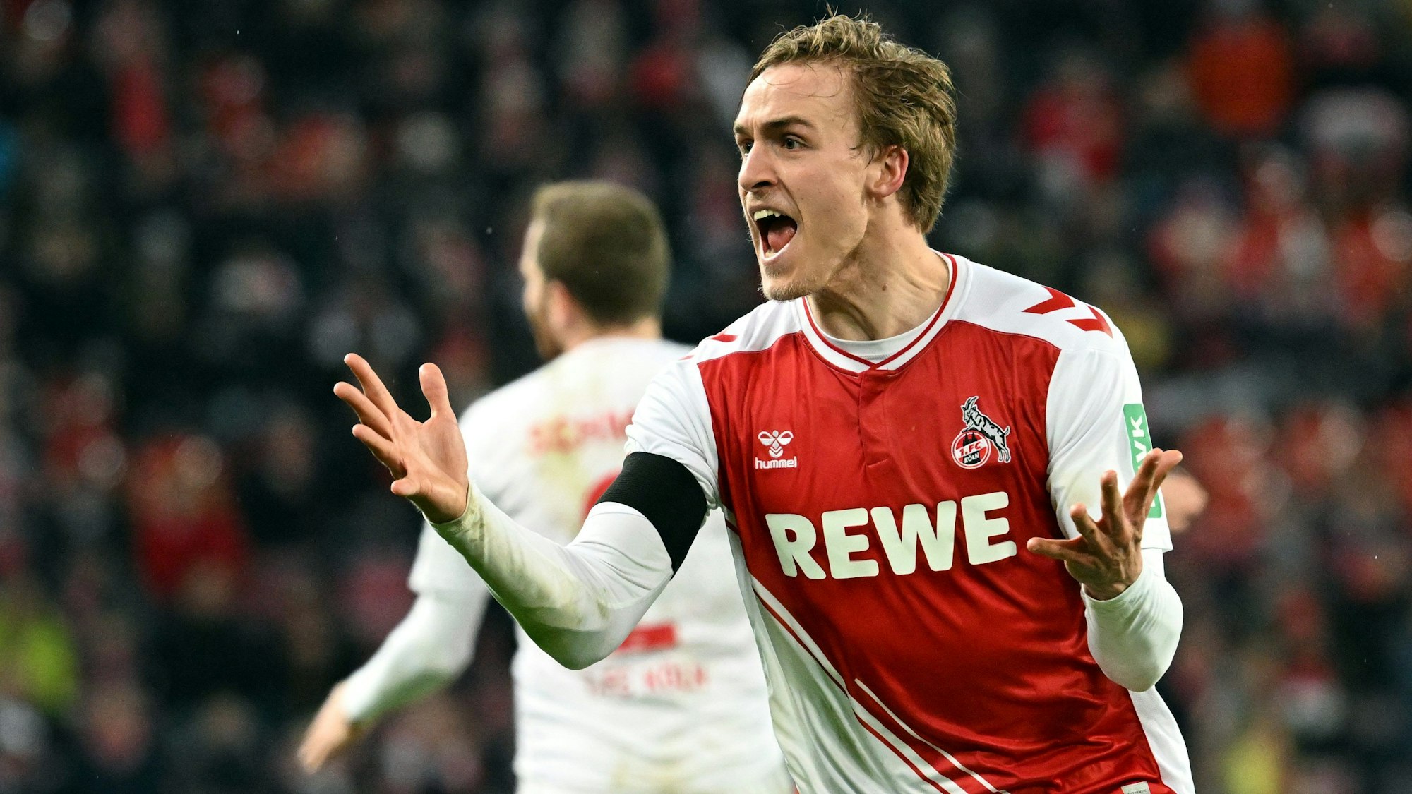 Kölns Timo Hübers reagiert während des Spiels gegen VfL Bochum.