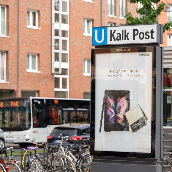 Das Bild zeigt die KVB-Haltestelle Kalk Post.