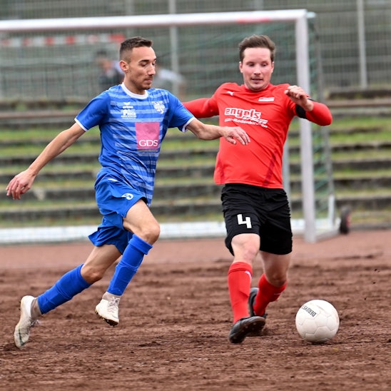 Fußball
FC Leverkusen - Rheinsüd Köln
links: Vincenzo Bosa (Leverk)
Foto: Uli Herhaus