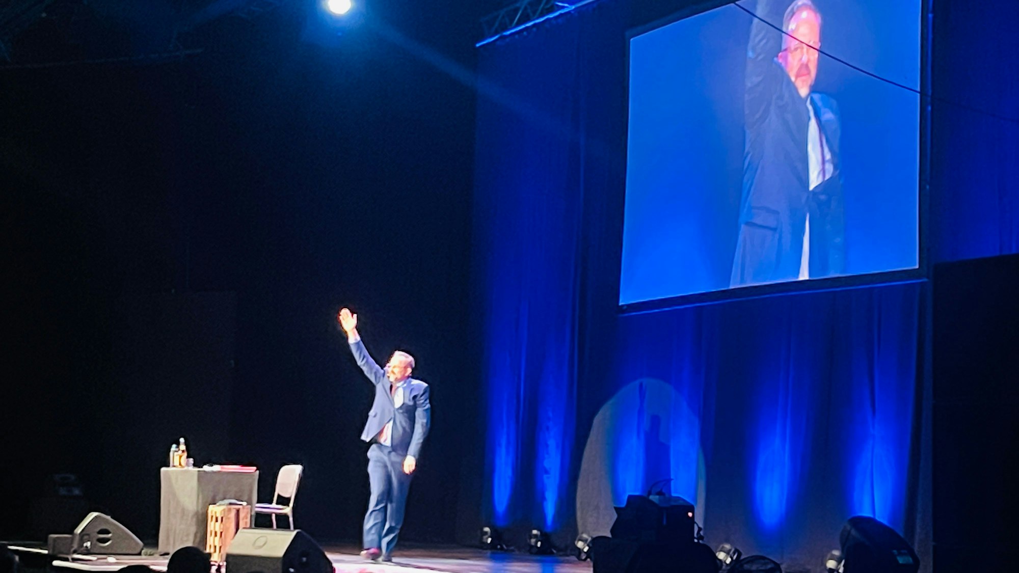 Kurt Krömer tritt am 10.3.2023 im Theater am Tanzbrunnen auf.