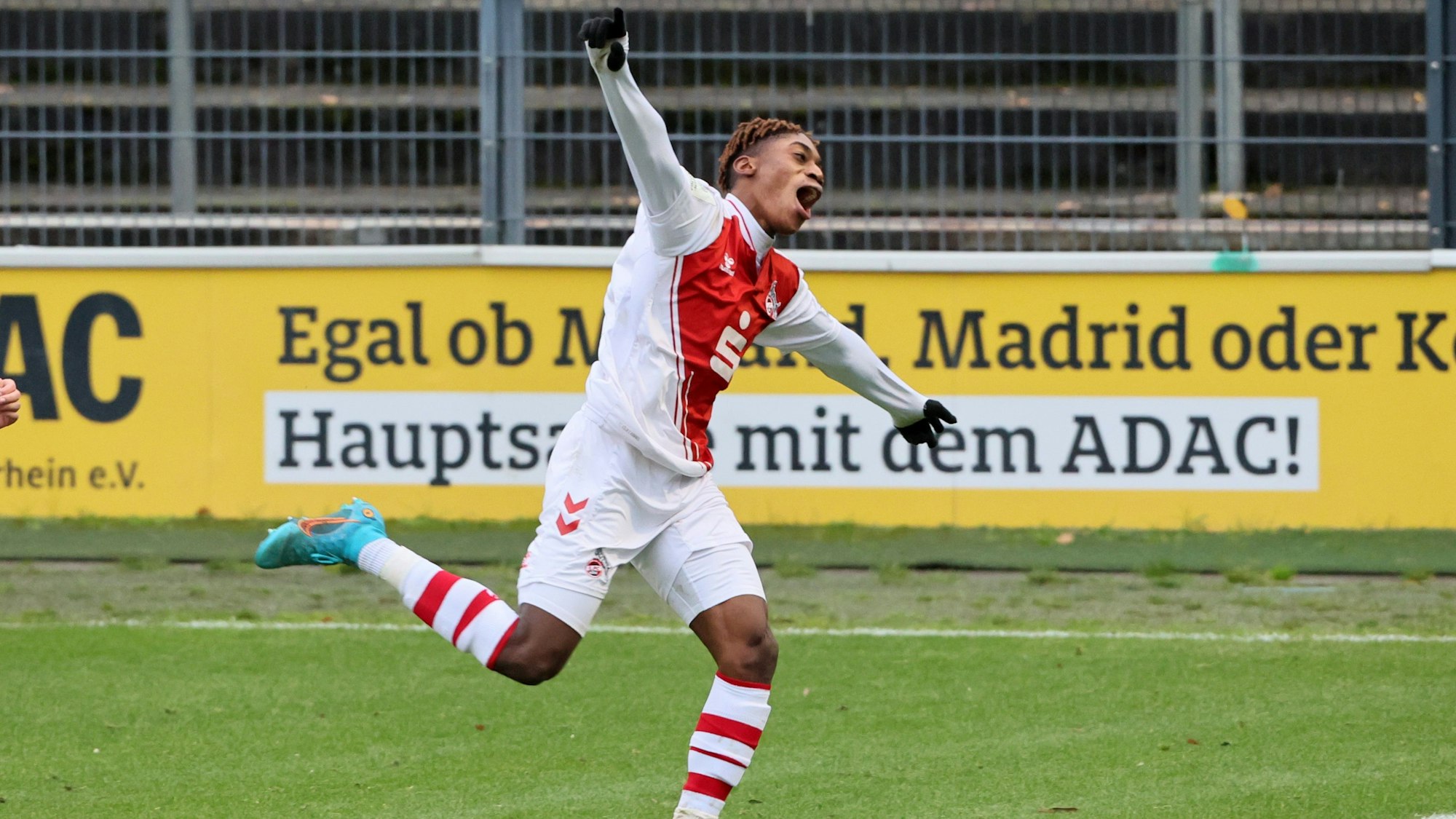 1.FC Köln U19 vs. Preußen Münster U19, A Junioren Bundesliga West, Jubel nach dem Siegtreffer zum 1:0: Justin Diehl (1.FC Köln),4.12.2022, Bild: Herbert Bucco