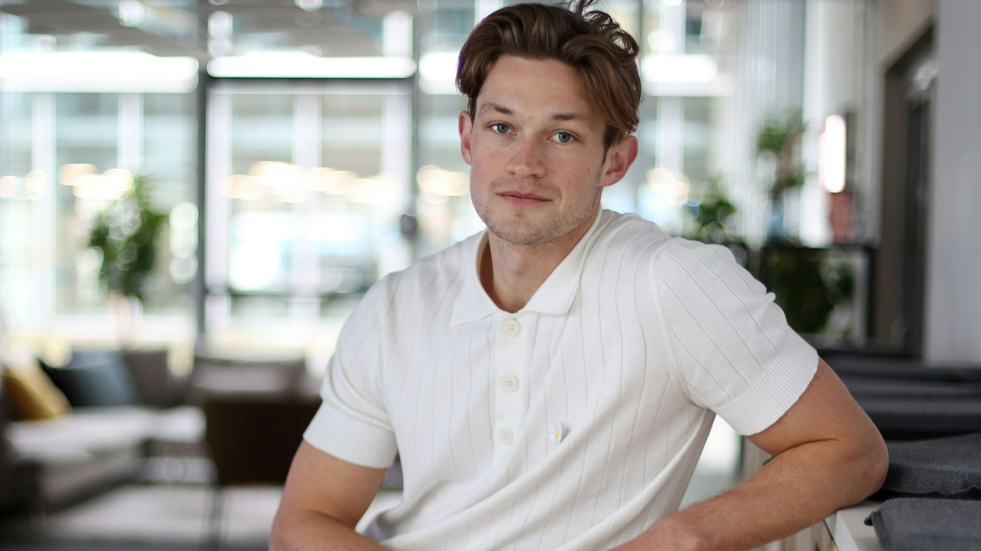 Der Kölner Schauspieler Damian Hardung ist schon im kolumbianischen Dschungel auf seine Netflix-Rolle in „How to sell drugs online (fast)“ angesprochen worden.