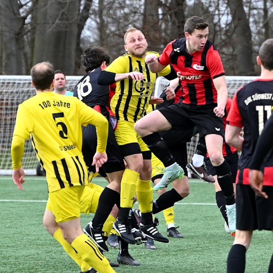 12.03.2023, Fussball-DJK Südwest Köln-Schlebusch ii
mitte: Hendrik Graf (Südwest Köln)
Foto: Uli Herhaus