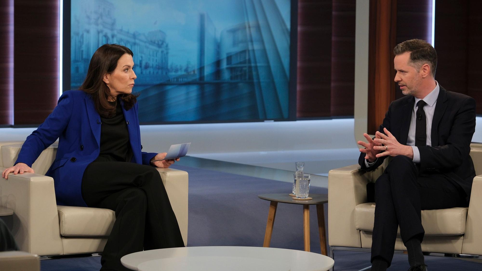 Christian Dürr (r.) und Anne Will